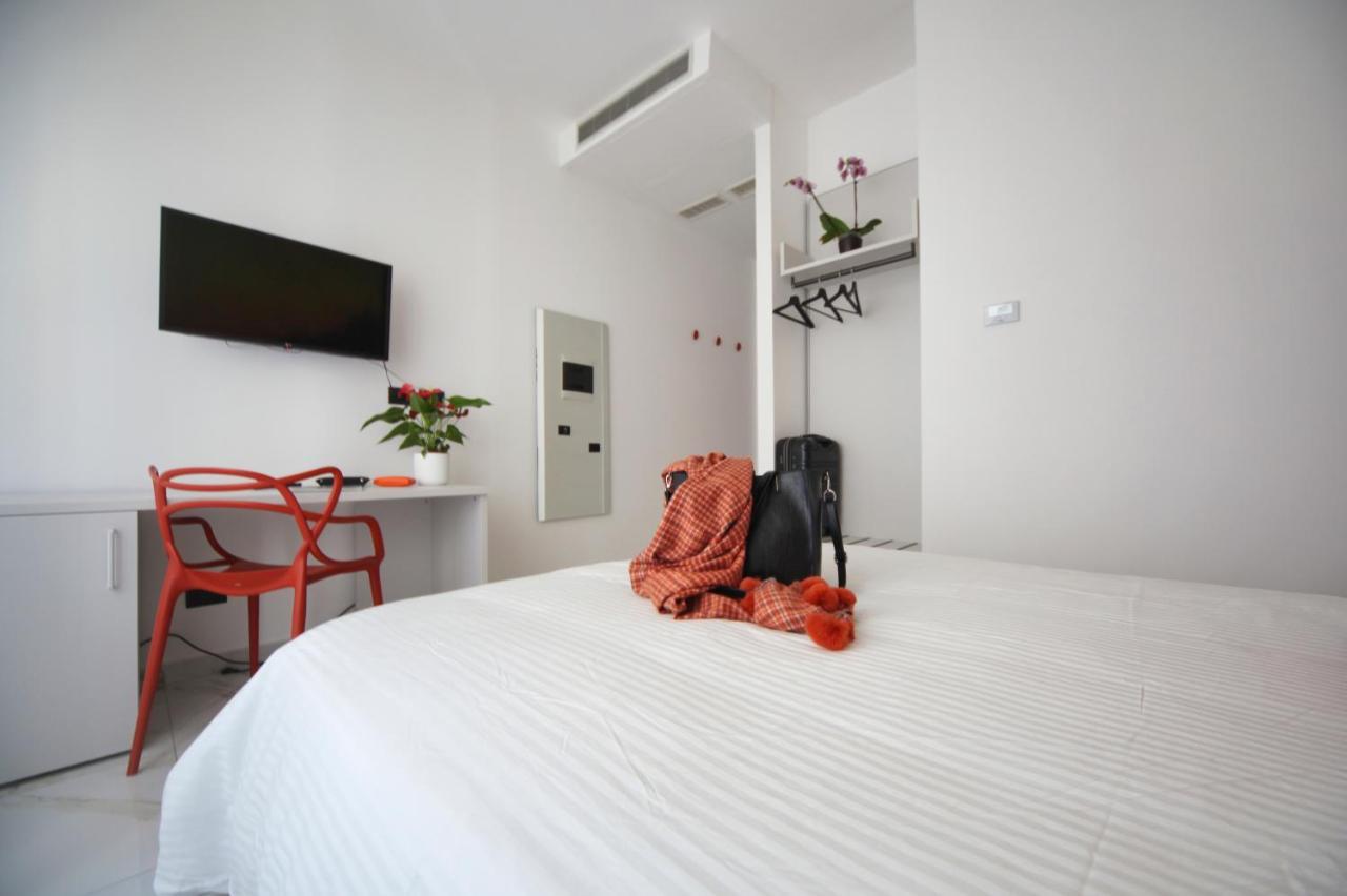 Be-Coloured Hotel Naples Exterior photo